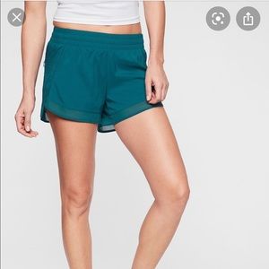 Athleta Mesh Racer Run Short